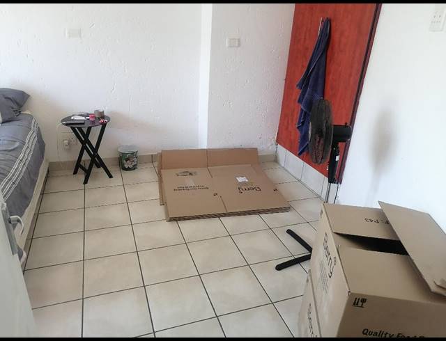 2 bed property to rent in MONDEOR